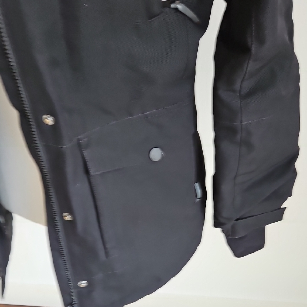 Ripzone Black Performance Jacket with Hood and Quilted Design - Picture 4 of 6